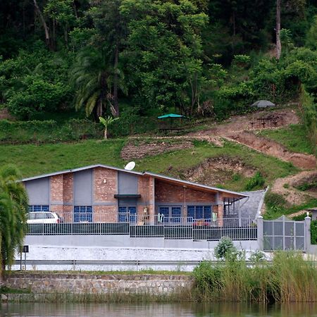 Spa Shallum Kibuye Zewnętrze zdjęcie