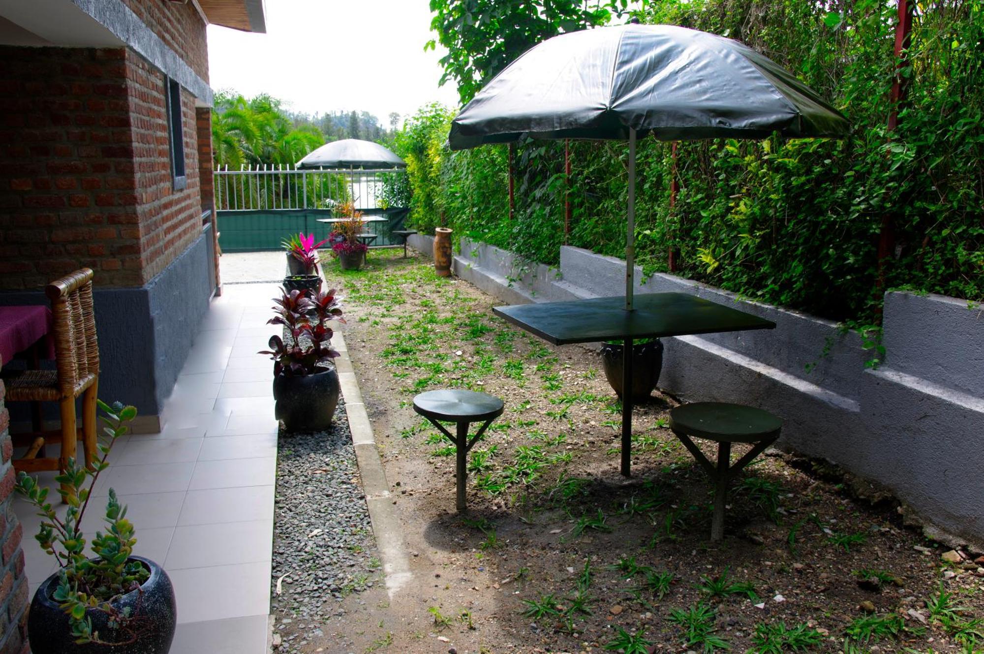 Spa Shallum Kibuye Zewnętrze zdjęcie